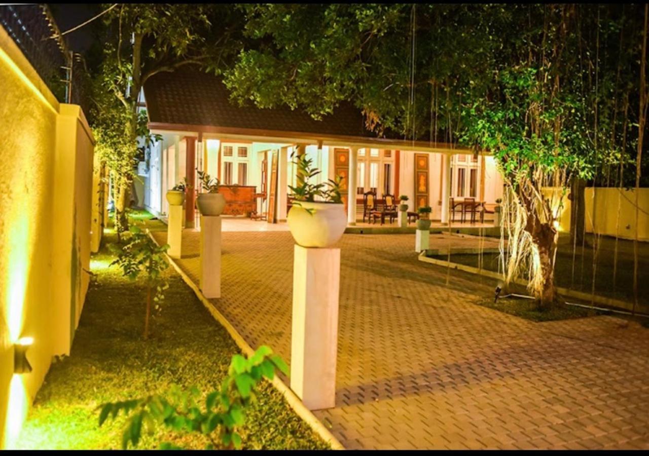 Ace Boutique Airport Hotel Katunayake Exterior photo